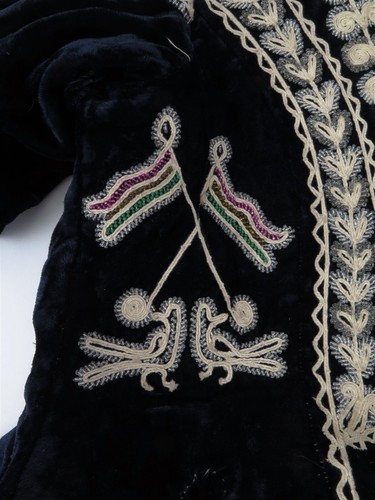Antique Bolivian Embroidered Glass Bead Velvet Fringed Authentic Festival Jacket - Picture 12 of 12