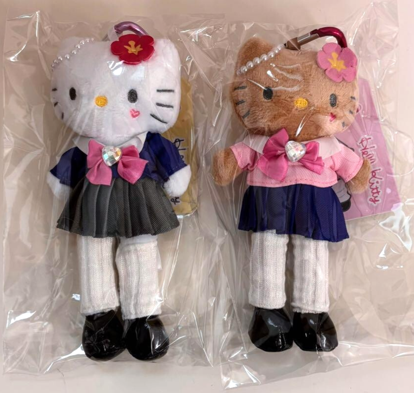 Hello Kitty Style Up Mascot Keychain Plush Set White & Tan