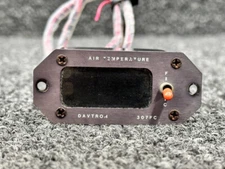 307 Davtron Digital Temperature Indicator with Plug