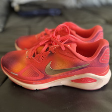 Nike Damen Laufschuhe Sneaker Low Top Rot Orange Lila US 7,5 EU 38,5 …