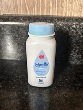 Johnson's Baby Naturally Derived Cornstarch Baby Powder Vitamin E  Aloe, 1.5 Oz