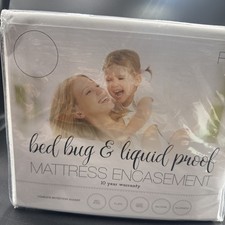 Soft Essentials Bed Bug and Waterproof Zippered Mattress Protector White Full
