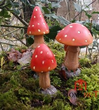 Garden Ornament Decor  Toadstools Stems Gift - DS5073 - ELM RR
