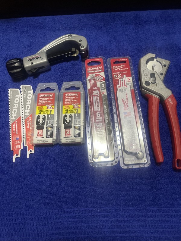 Plumbing Tool Lot Pipe Cutters / Metal Blades