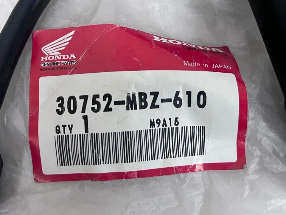 HONDA CB600F HORNET 1998-2002 TAPA ALTA TENSIÓN 2 # 30752-MBZ-610 OEM NUEVO (523)IR Foto 4 de 4