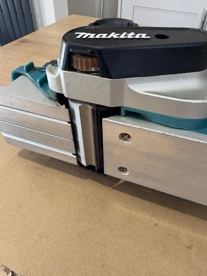Makita KP0810 Planer 110v - Image 2 of 4
