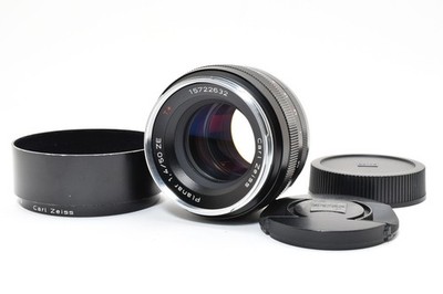 Carl Zeiss Planar T* Objektiv 50 mm f/1,4 ZE für Canon EF Metallhaube NEUWERT...