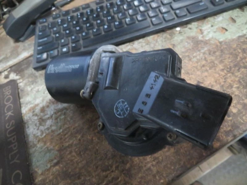 Windshield Wiper Motor Fits 01-05 PT CRUISER 27957 - Image 2 of 4