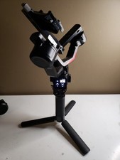 DJI RS 4 3-Axis Gimbal Stabilizer for Cameras CP.RN.00000343.04 w/ tripod