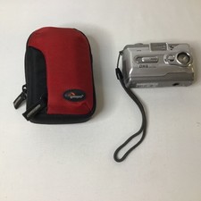 DXG model 560 camera and case 5.1 mexapixel n...