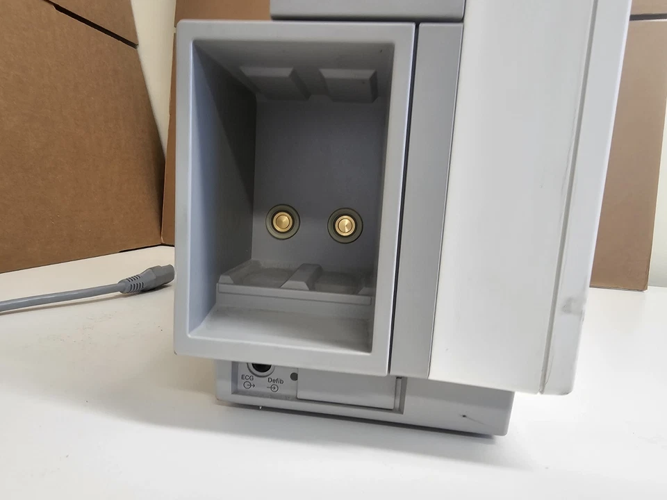 MONITOR PACIENTE PHILIPS INTELLIVUE MP70 Foto 2 de 4