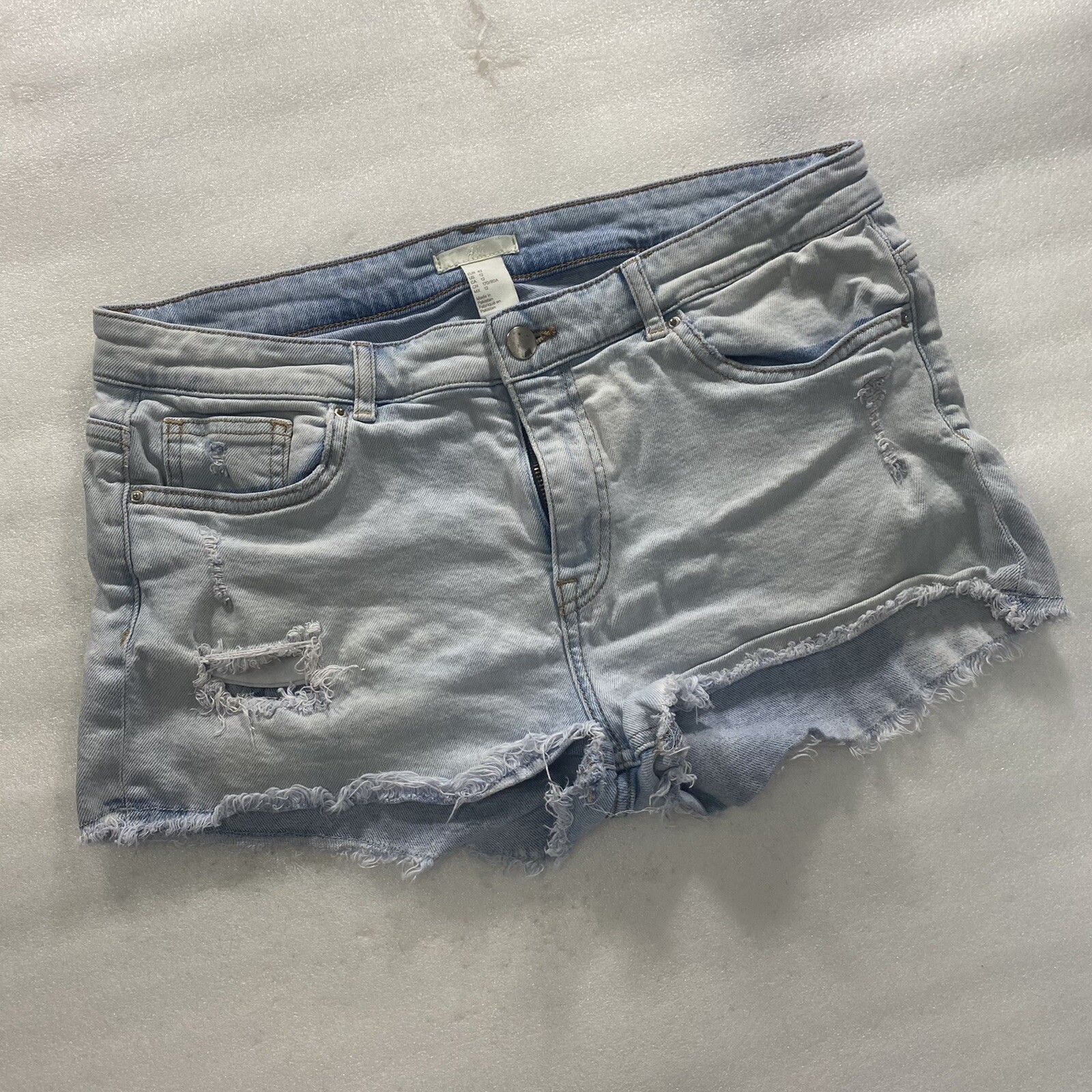 H&M Women's Size 12 Shorts 32Inch Waist Stretch Denim Distressed Blue