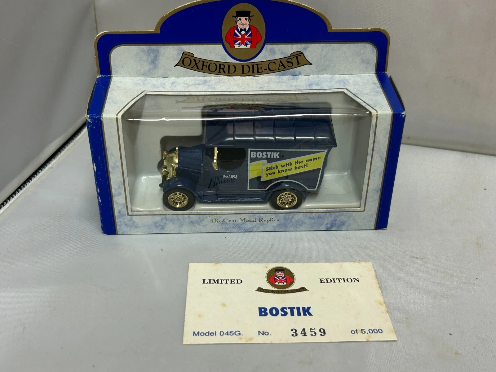 VANS OXFORD DIECAST MODEL VAN "BOSTIK"