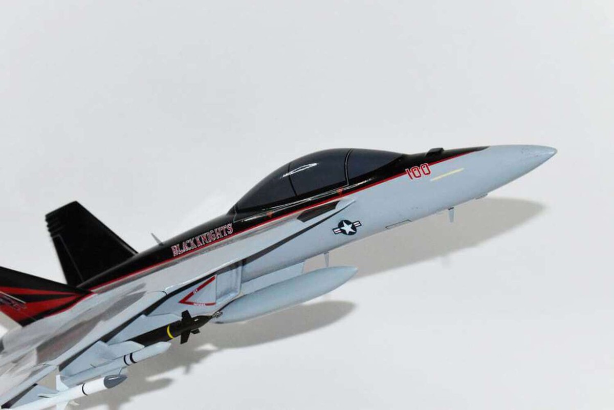 VFA-154 Black Knights F/A-18F Model, Navy, 1/40th (18