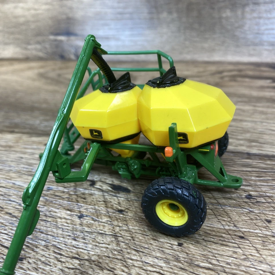 1/64 Ertl John Deere 1900 Commodity Cart - Image 4 of 4