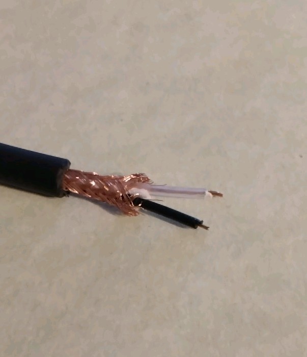 MICROPHONE CABLE  NOISELESS SHIELDED 2 COND HEAVY COPPER BRAID BALANCED 500FT