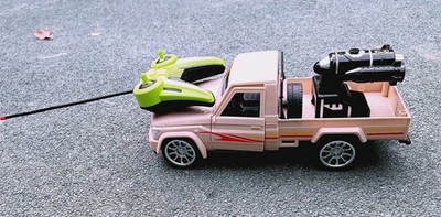 Toyota Desert Pick Up Style Ferngesteuertes Auto. Geschenke für Kinder