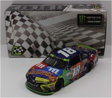 NASCAR 2017 KYLE BUSCH #18 CARAMEL NEW HAMPSHIRE RACE WIN 1/24 CAR