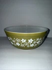 Vintage Pyrex Green "Spring Blossom" 1/2 Quart Mixing Bowl