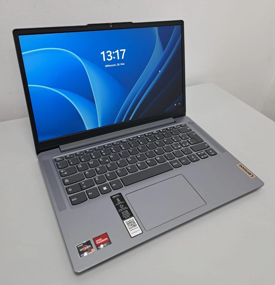 Laptop Lenovo IdeaPad Slim 3 14AMN8 14" 128GB SSD AMD 3 7320U 8GB RAM Win11 - Bild 2 von 4
