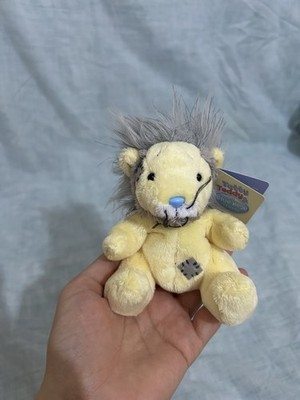 Blue Nose Friends Leboo der Massai Löwe - gelber Mini Löwe mit Etikett Beanie 5 Zoll