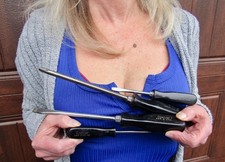 Lot of 4 Vtg Black Hard Handled Snap-on Screwdrivers 2 Phillips and 2 Flatheads