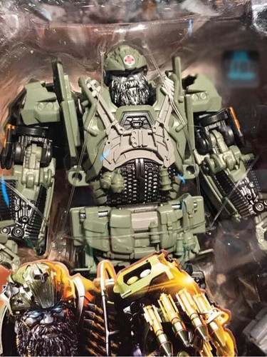 Hasbro Transformers Hound Last Knight Autobot Voyager Premier Figure Official - Bild 3 von 8