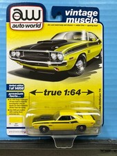 1/64 AUTO WORLD VINTAGE MUSCLE 1970 DODGE CHALLENGER T/A 340 SIX PACK YELLOW