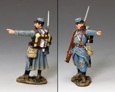 KING COUNTRY FIRST WAR FW224B WW1 FRENCH POILU POINTING MIB