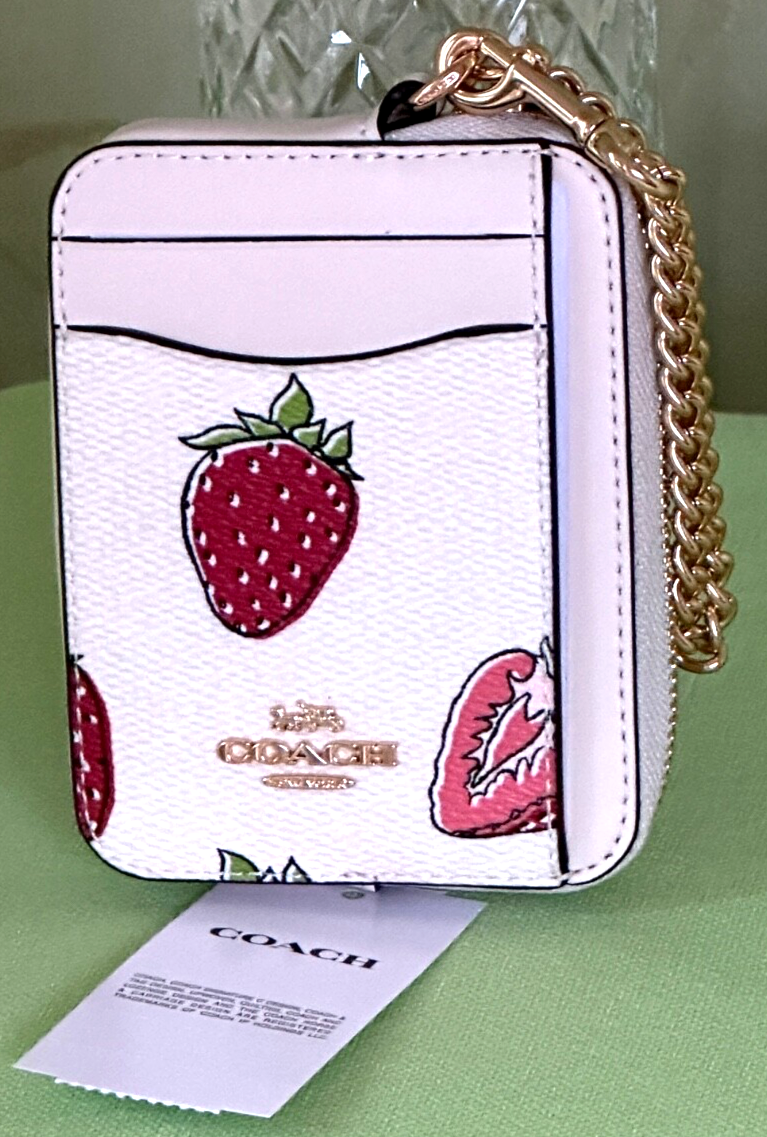 COACH ZIP CARD CASE STRAWBERRY PRINT:NWT STRAWBERRIES CAR32
