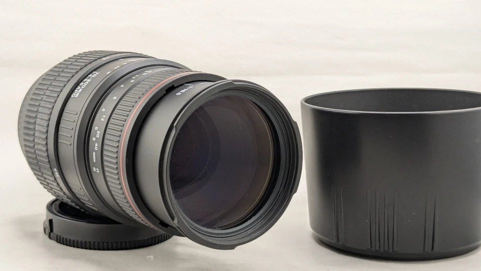 Zoom macro Sigma 70-300 mm f/4-5,6 APO pour monture Sony A avec étui - Photo 1/4