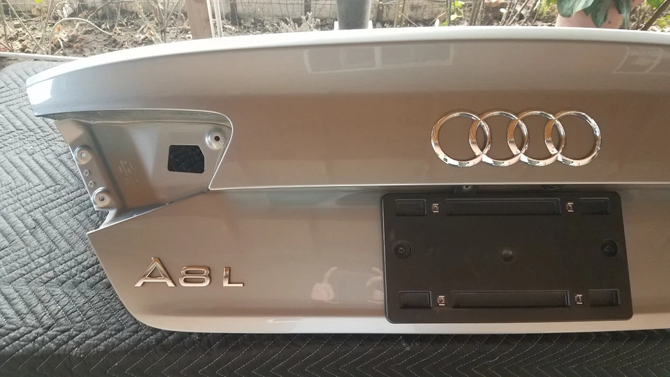 2011-14 Audi A8 S8 Quattro Genuine Trunk Lid (NO SHIPPING) — 第 2/4 张图片