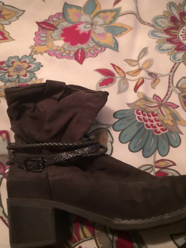 Graceland Gris Detalle Botines Apenas Usados - Imagen 3 de 5