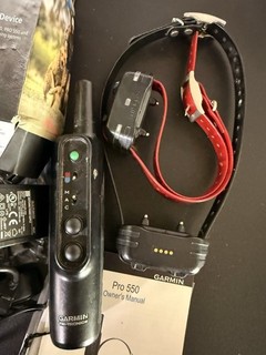 Garmin Pro 550 with 2 Collars/extras