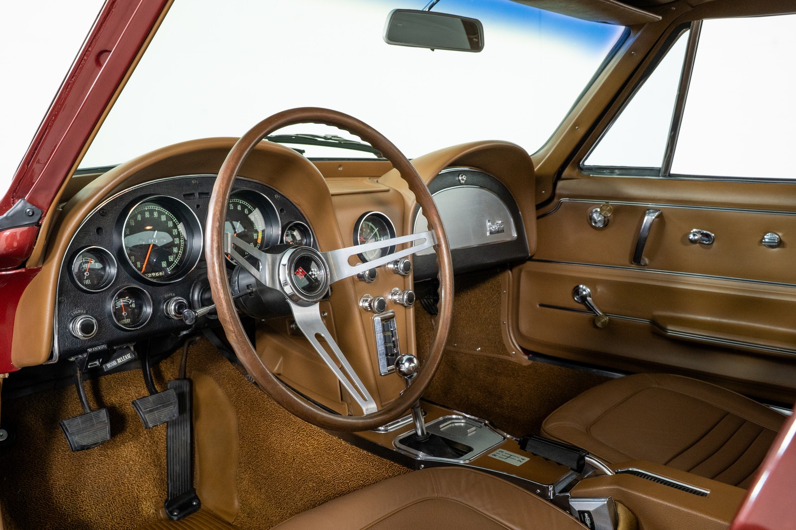 1967 Marlboro Maroon Chevrolet Corvette   | C2 Corvette Photo 4