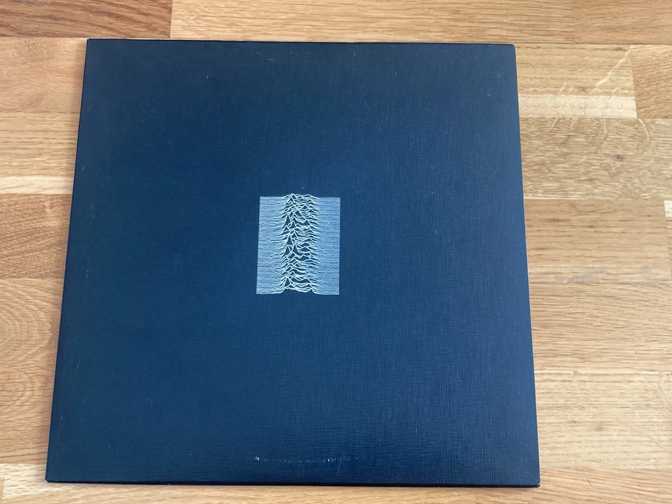 Joy Division Unknown Pleasures · Lp · 2007, photo 1 of 2