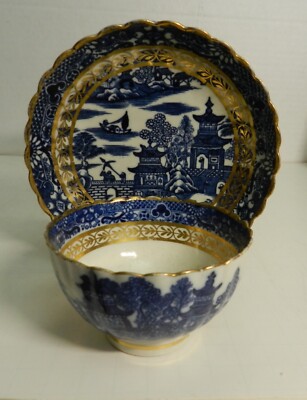 DD-20 -- ANTIQUE MILES MASON C. 1807 HANDLELESS CUP SAUCER, BLUE WHITE & GILT