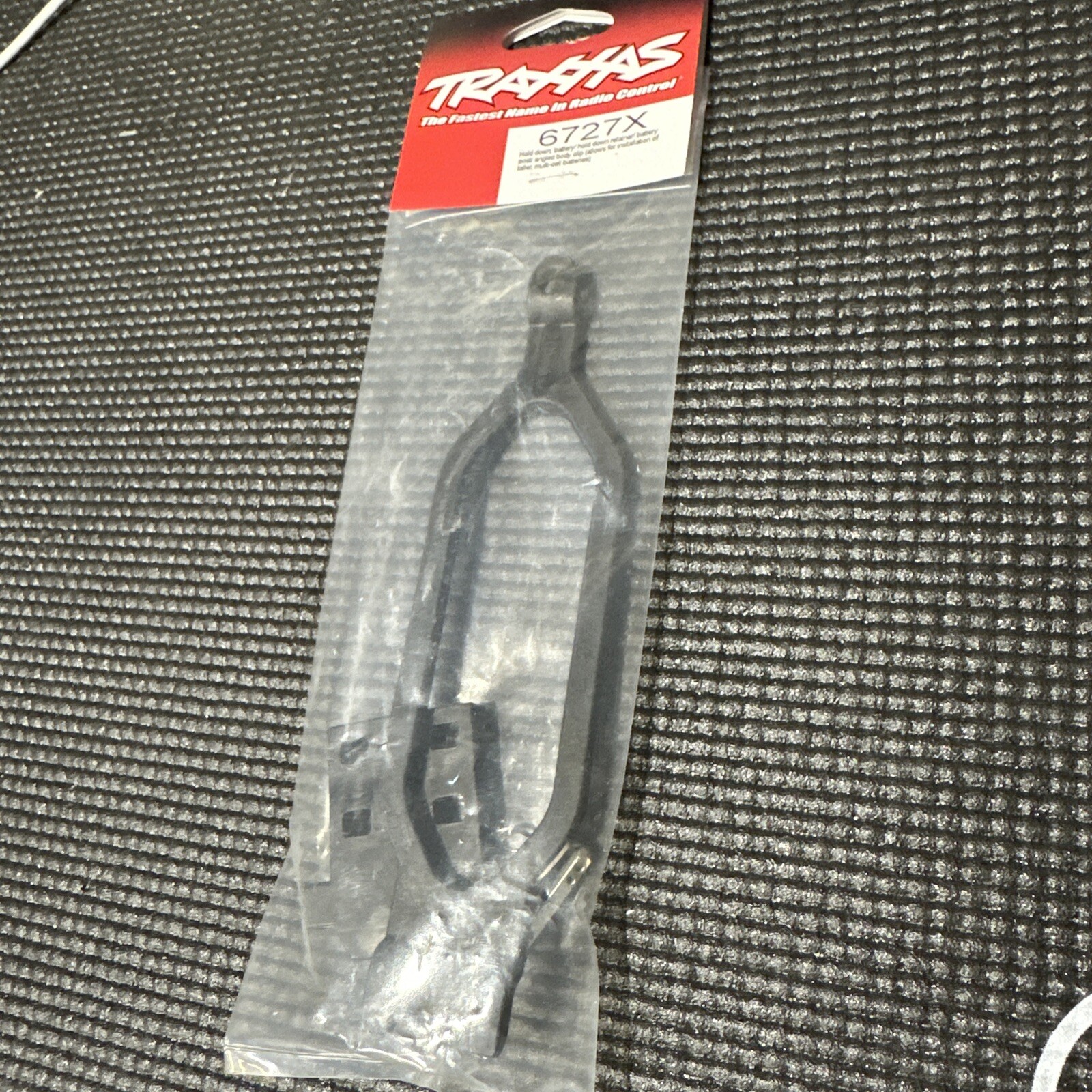 Traxxas 6727x Hold down, battery/ hold down retainer/ battery post NEW TRA1