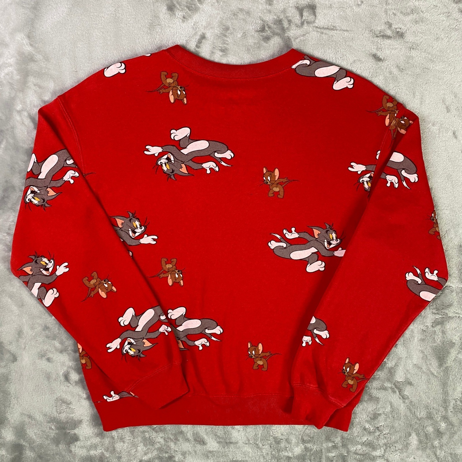 Tom and Jerry All Over Print Sweatshirt Unisex Medium Red Graphic Pullover 2020 image 2