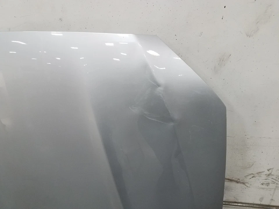 2016 Mercedes AMG C 63 S Hood Panel * #6708 S4 - Image 4 of 4