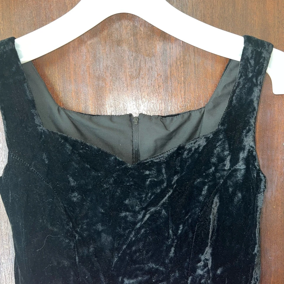 Vestido de fiesta vintage hecho a mano de terciopelo y satén cuello corazón niñas 10/12 Foto 3 de 4