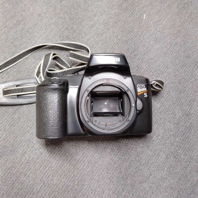 Canon EOS Rebel S 35mm Film Camera Body w Strap - For Parts