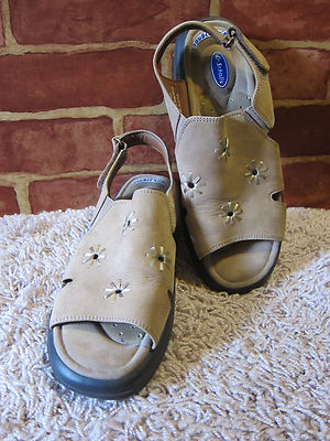 DR SCHOLL'S TAN LEATHER SANDALS ''CATHI'' OPEN TOE & HEEL SHOES SZ 7 1191