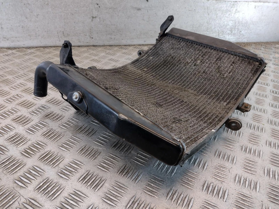 Radiador Honda CBR600RR 2013 Foto 3 de 4