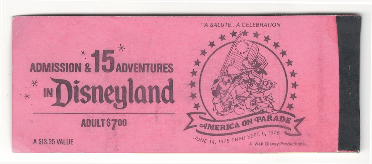 Walt Disney's Disneyland 公式写真集 1975-6発行 Walt Disney's