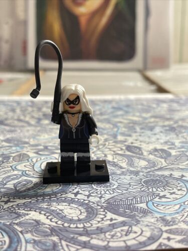 BLACK CAT FELICIA HARDY BULLWHIP BASE PLATE LEGO MINIFIG MINI FIGURE spider-man - Picture 1 of 3