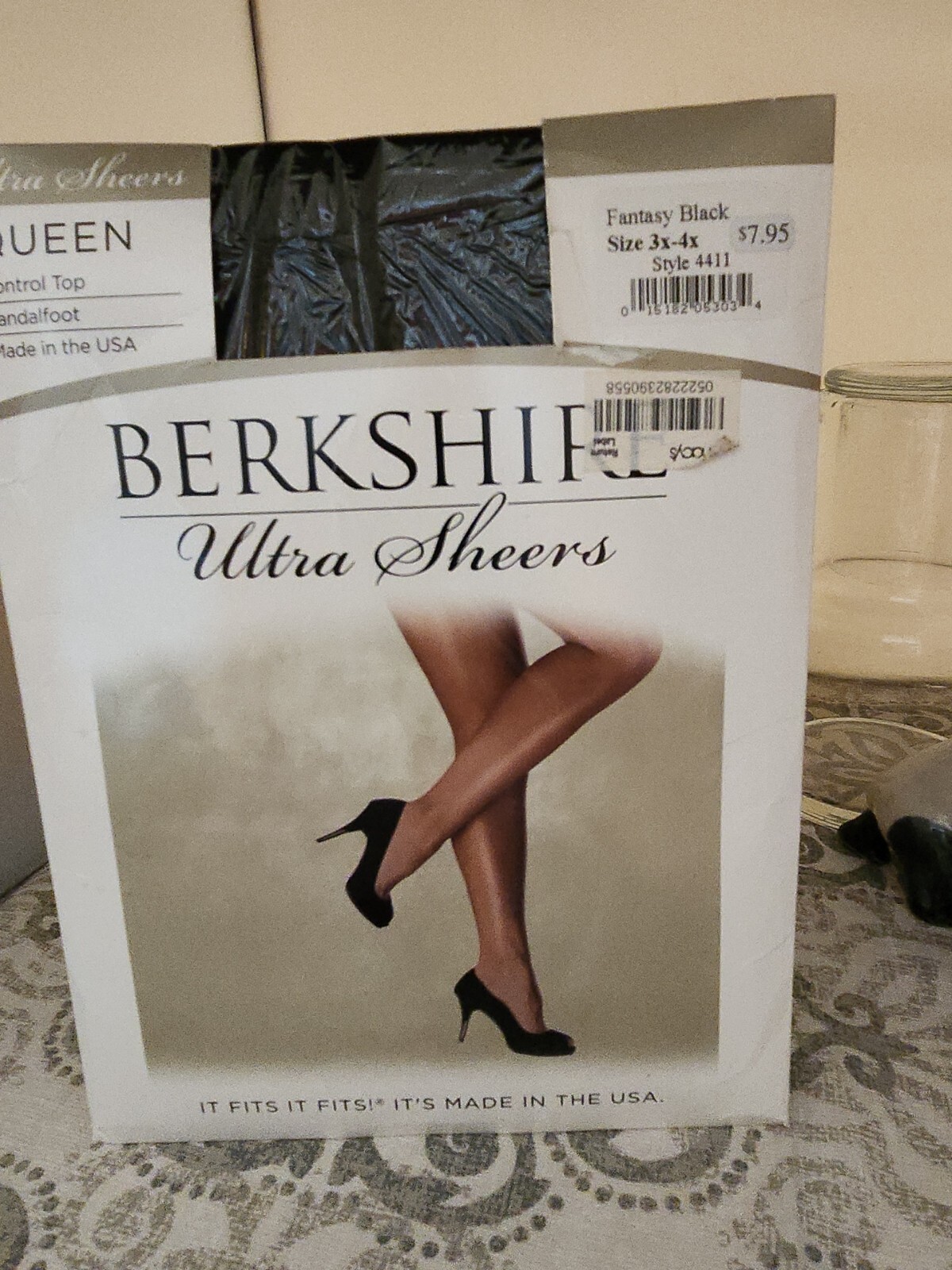 Berkshire Ultra Sheer Control Top Sandalfoot Black Pantyhose Queen SZ