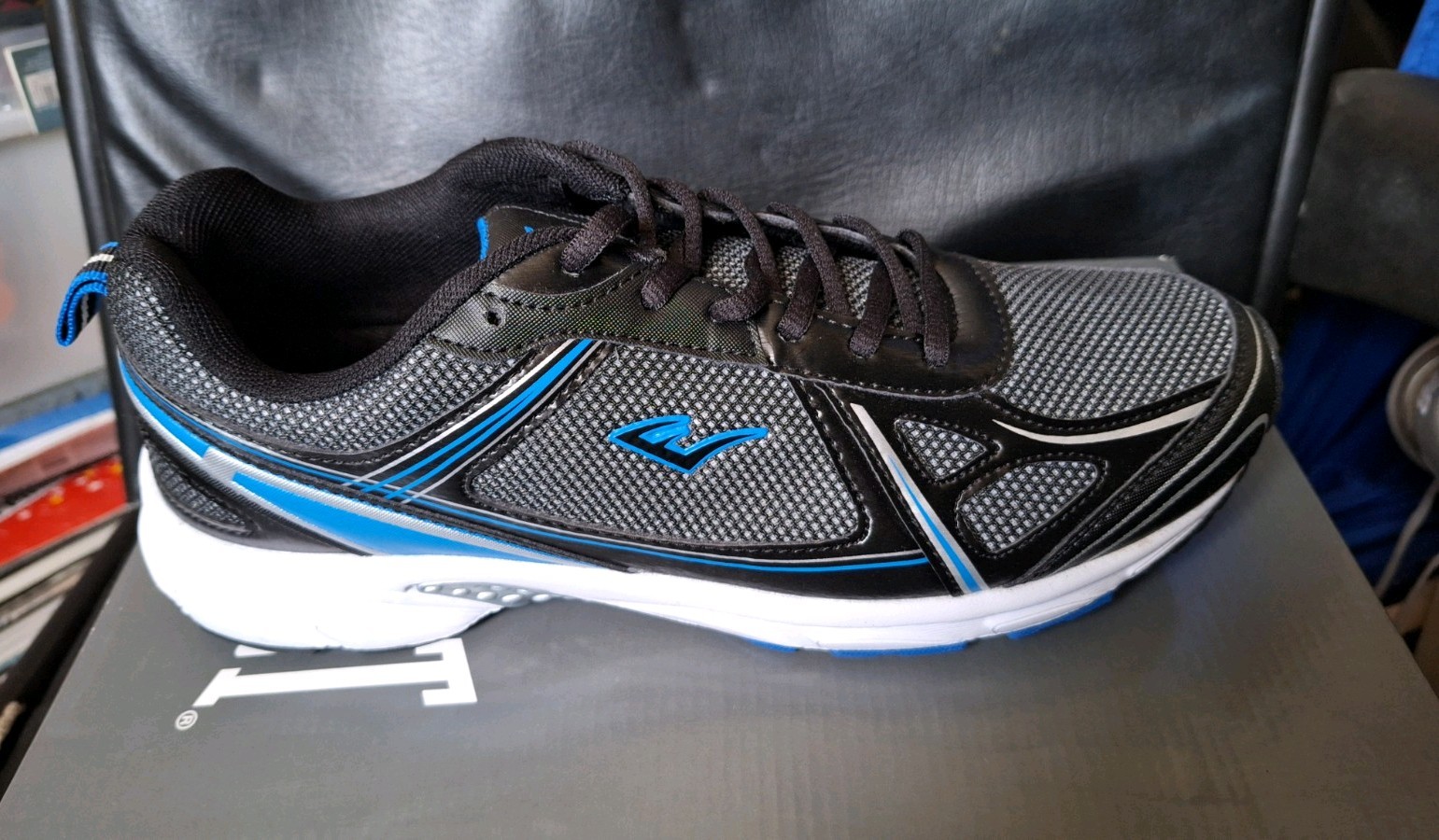 NEW Everlast Running Shoes Mens 9 Black/Blue Trainers, Sneakers, Jog RRP £79.99 image 3