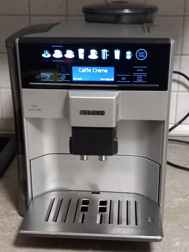 Siemens EQ.6 series 300 Kaffeevollautomat Display 1500W silber/schwarz