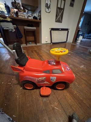 Disney Pixar Cars 3 Lightning McQueen Racing Ride On Car Or Handle To Push Child